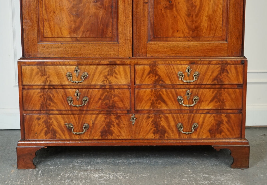 1800 ANTIQUE ENGLISH GEORGIAN FLAMED HARDWOOD LINEN PRESS WARDROBE ARMOIRE J1