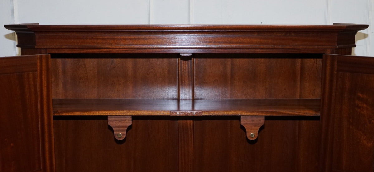 STUNNING LARGE BESPOKE PANELLED HALLWAY CUPBOARD WARDROBE AMOIRE