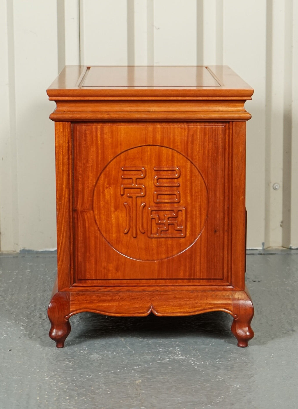 BEAUTIFUL VINTAGE TEAK ORIENTAL CHEST OF DRAWERS