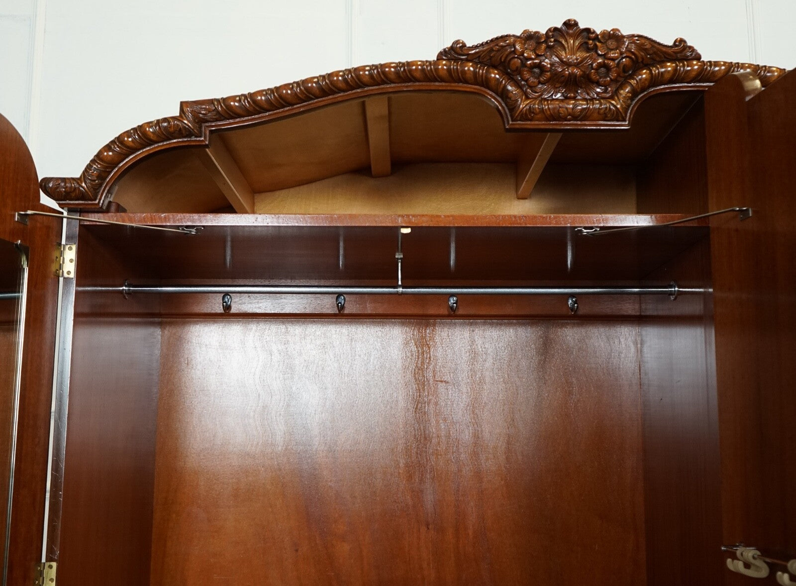 VICTORIAN QUEEN ANNE BURR WALNUT HEAVILY CARVED TRIPLE DOOR WARDROBE