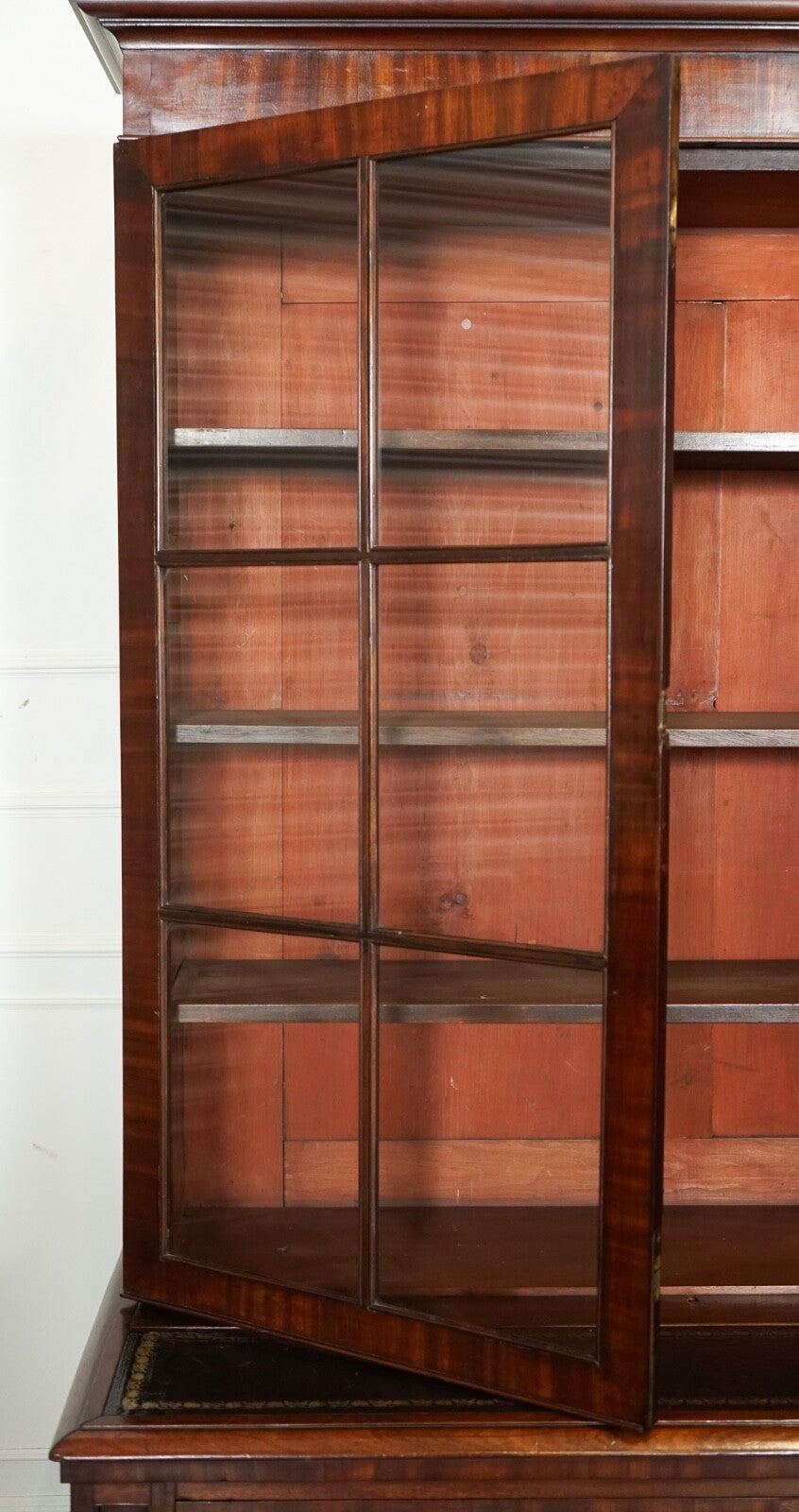 ANTIQUE DRESSER BOOKCASE DISPLAY CABINET ON CHEST OF DRAWERS BLACK LEATHER TOP