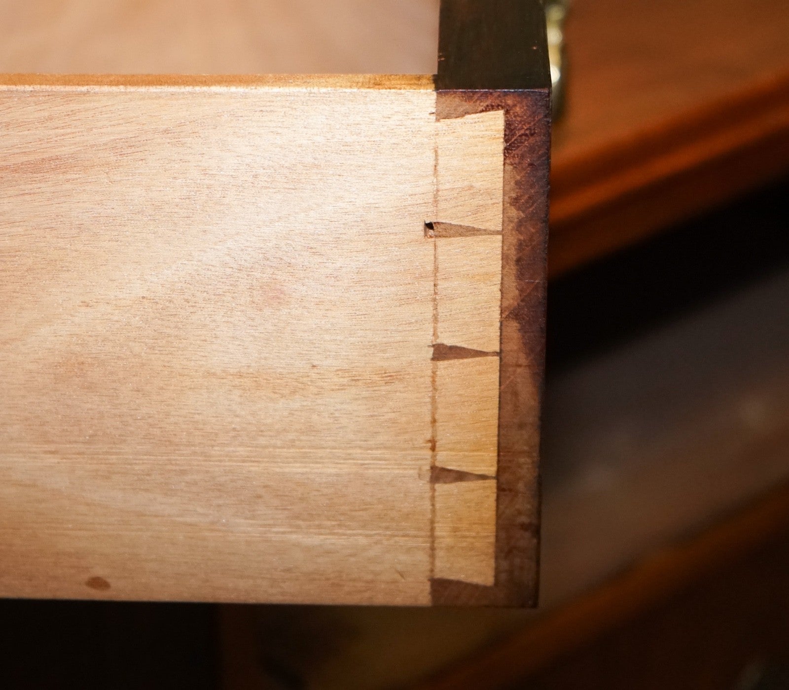 1930's ART DECO WALNUT DRESSING TABLE QUEEN ANNE STYLE DESK