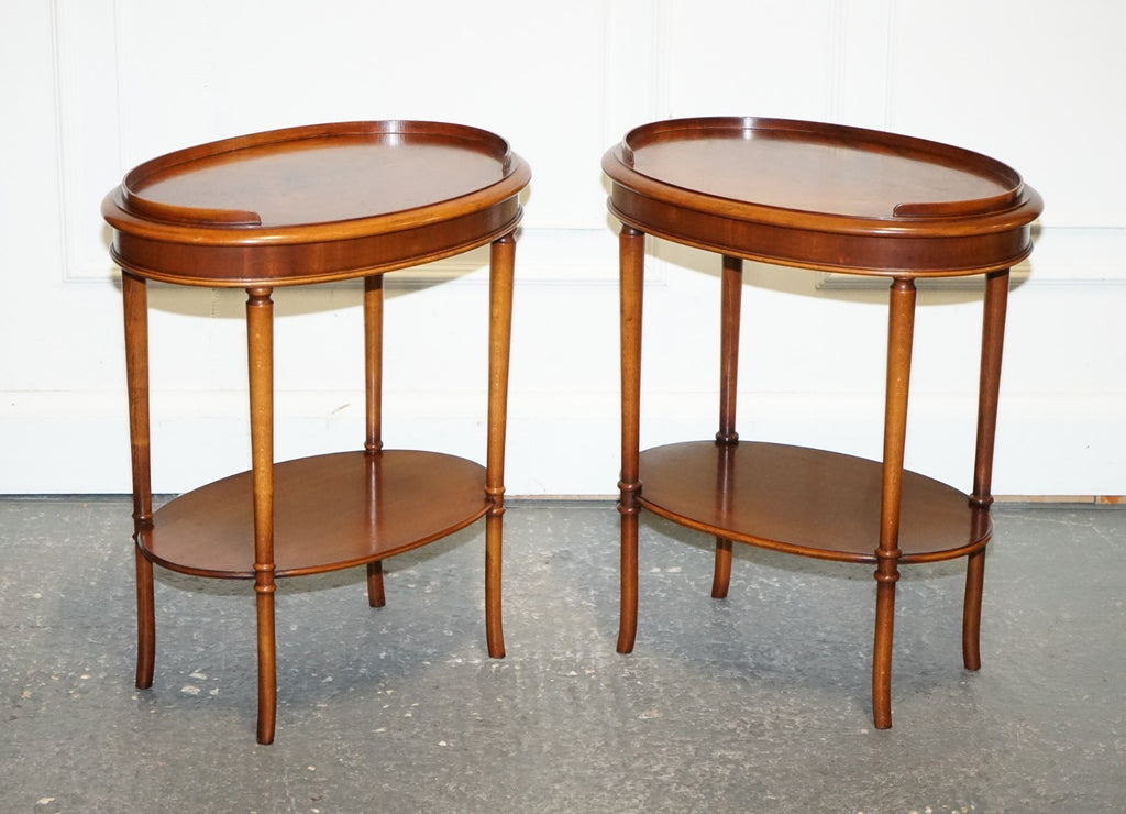 VINTAGE PAIR OF FLAMED MAHOGANY OVAL SIDE END WINE LAMP TABLE GALLERY RAIL TOP