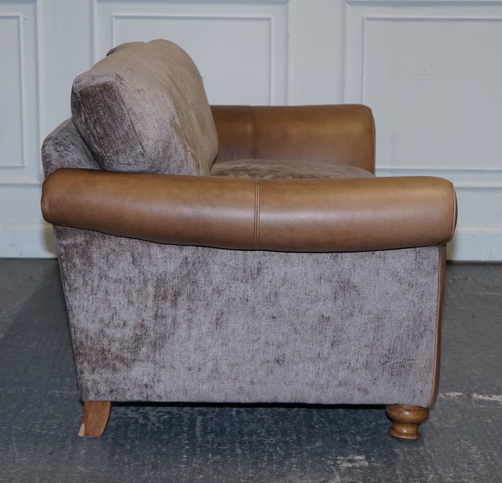 VINTAGE ALEXANDER & JAMES BLAKE 3 SEATER LEATHER & FABRIC SOFA RRP £2,240