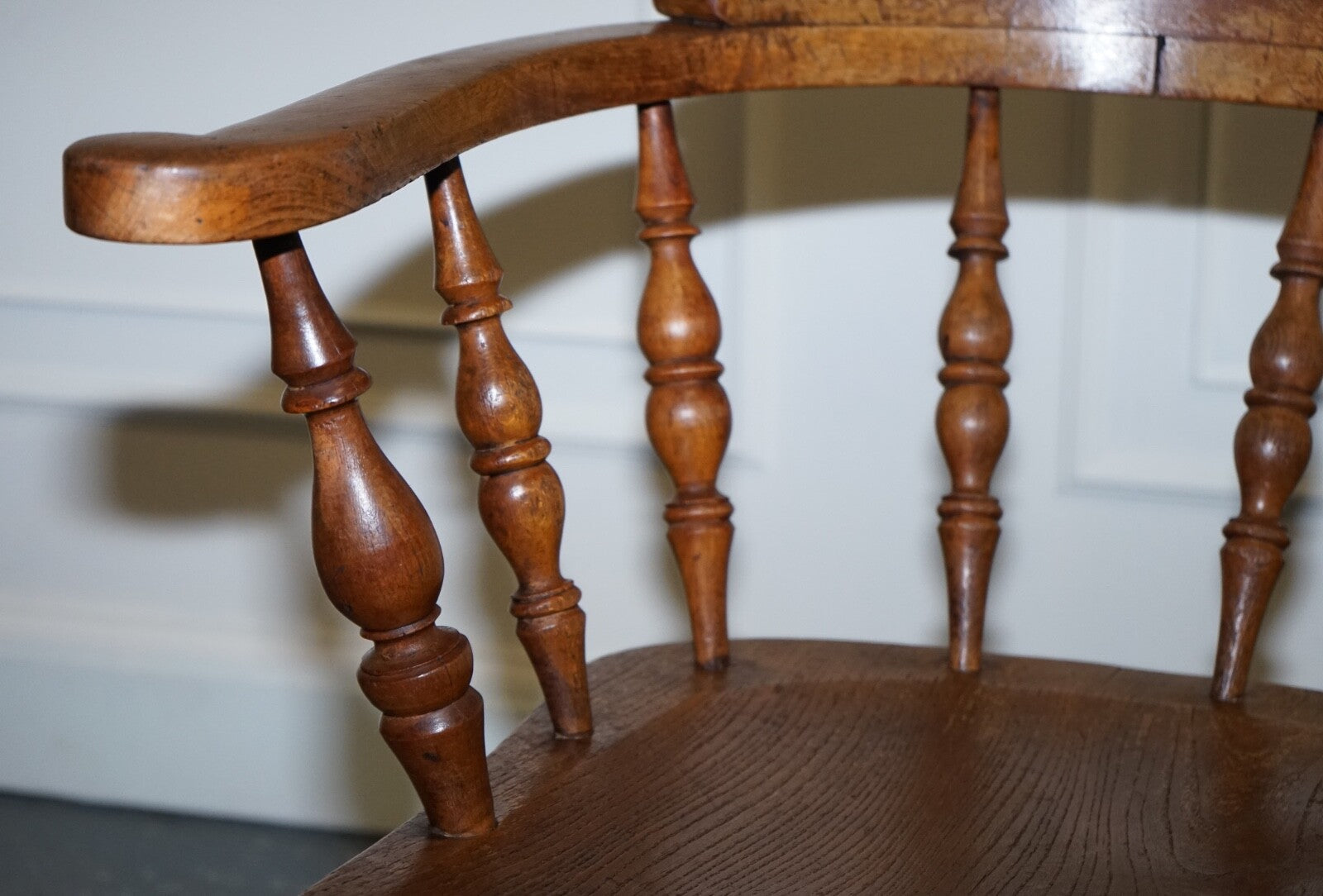 GORGEOUS PATINA EDWARDIAN SOLID ELM BOW BACK SMOKERS CAPTAINS CHAIR