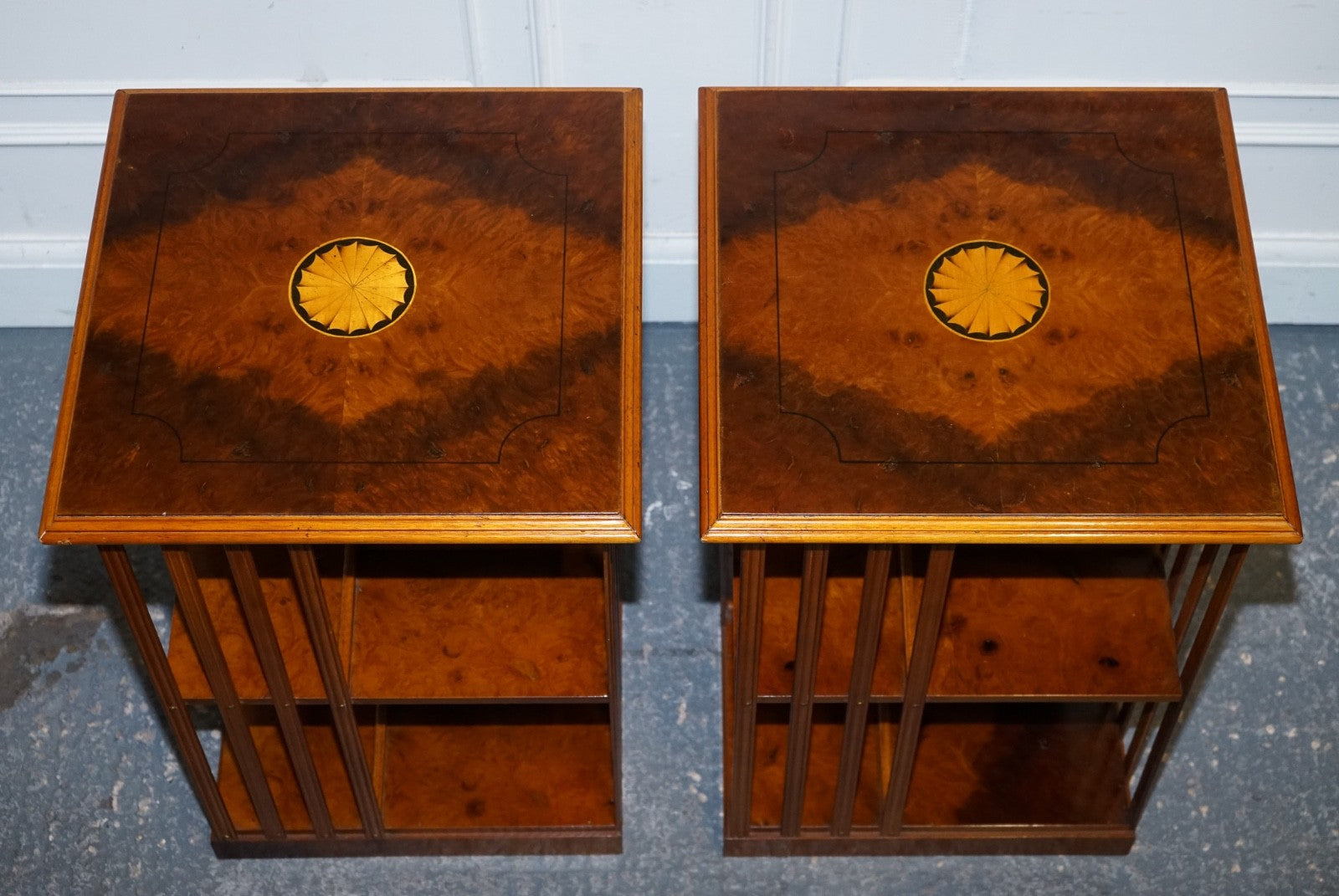 RESTORED PAIR OF ANTIQUE STYLE SHERATON REVIVAL BURR WALNUT BOOKCASES SIDE TABLE