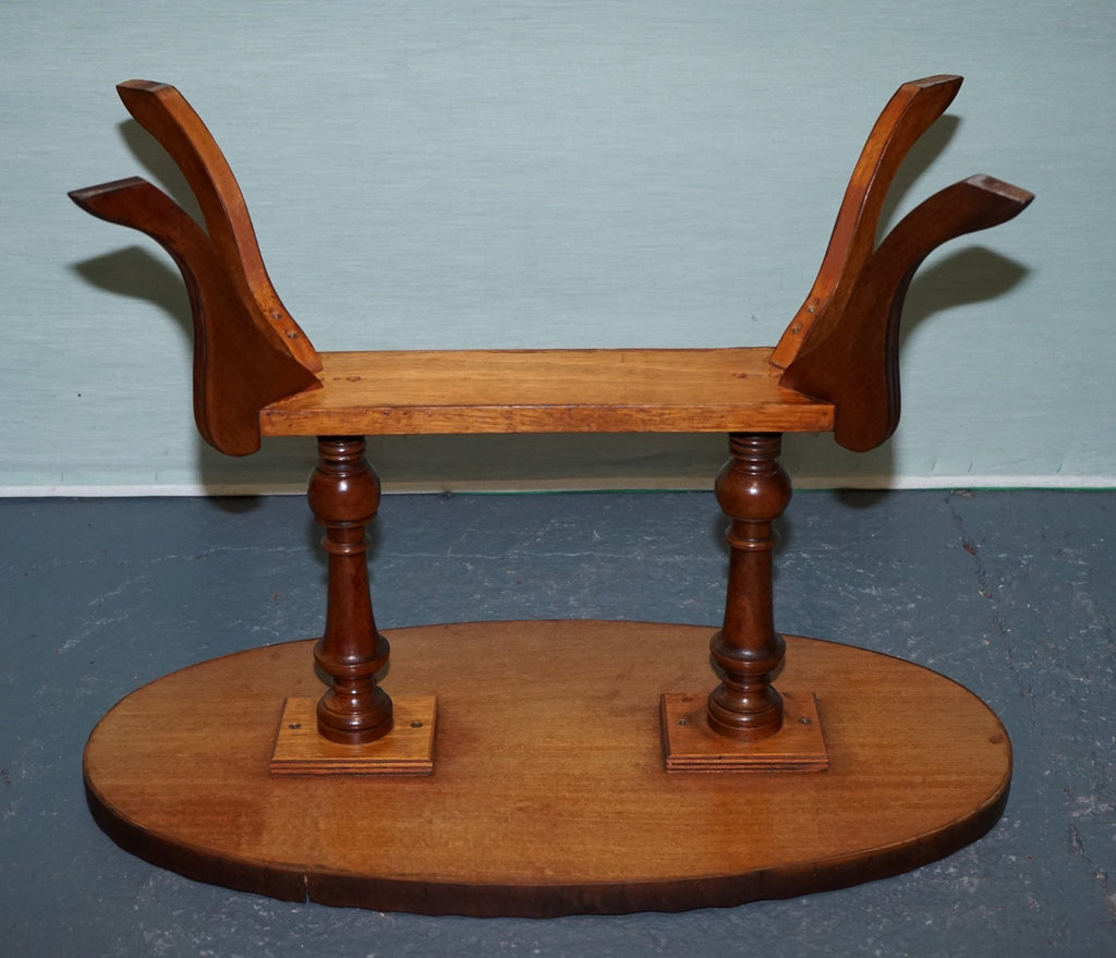 VINTAGE OVAL SCALLOPED EDGE OCCASIONAL SIDE TABLE