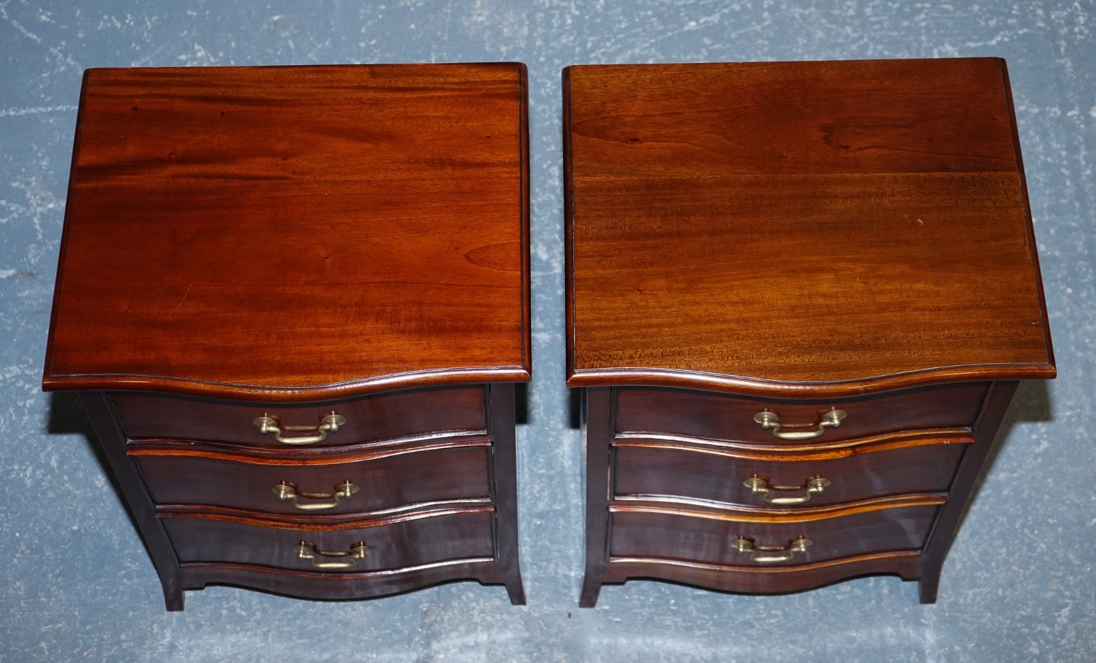 GEORGIAN REVIVAL STYLE SERPENTINE NIGHTSTANDS BEDSIDES BY BRIGHTS OF NETTLEBED
