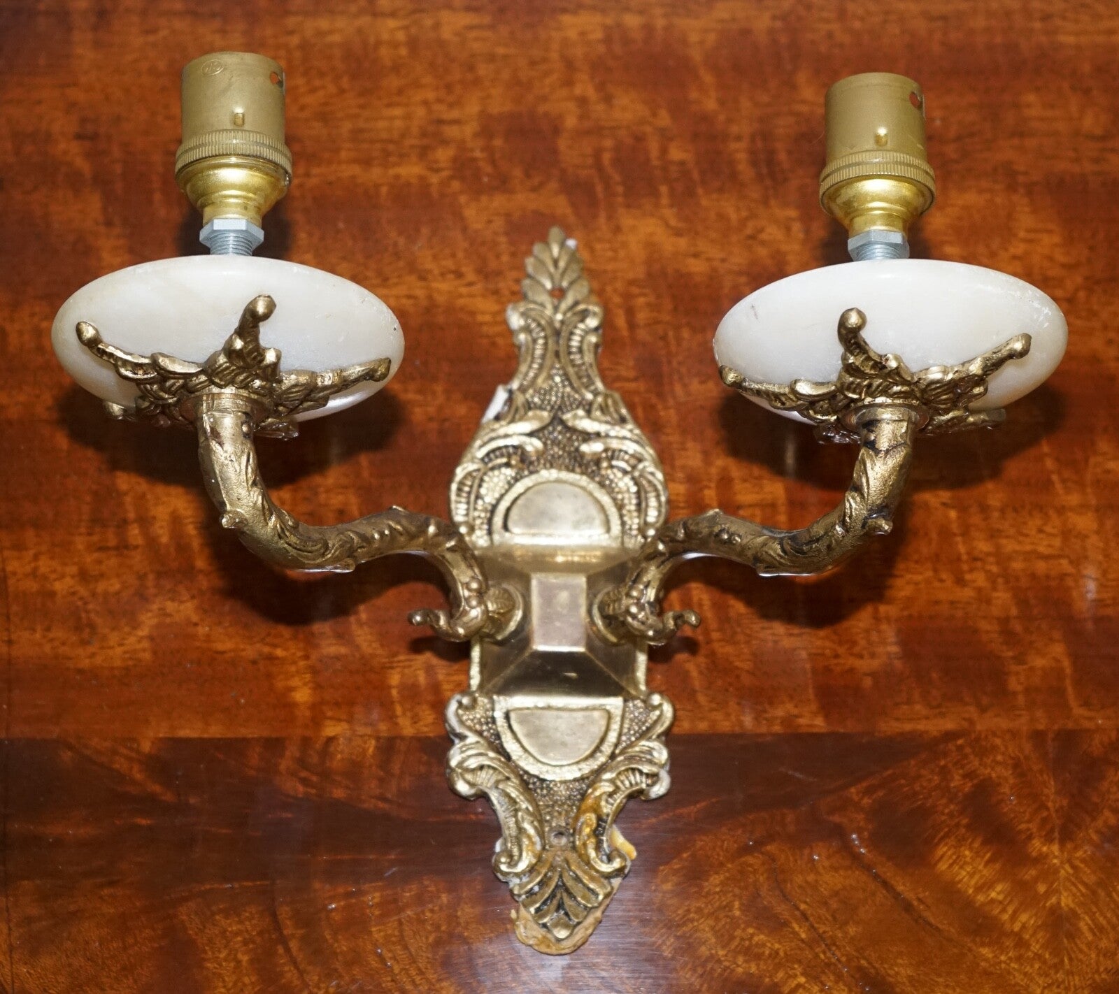 1960'S PAIR OF ALABASTER & BRASS TWIN WALL LIGHTS