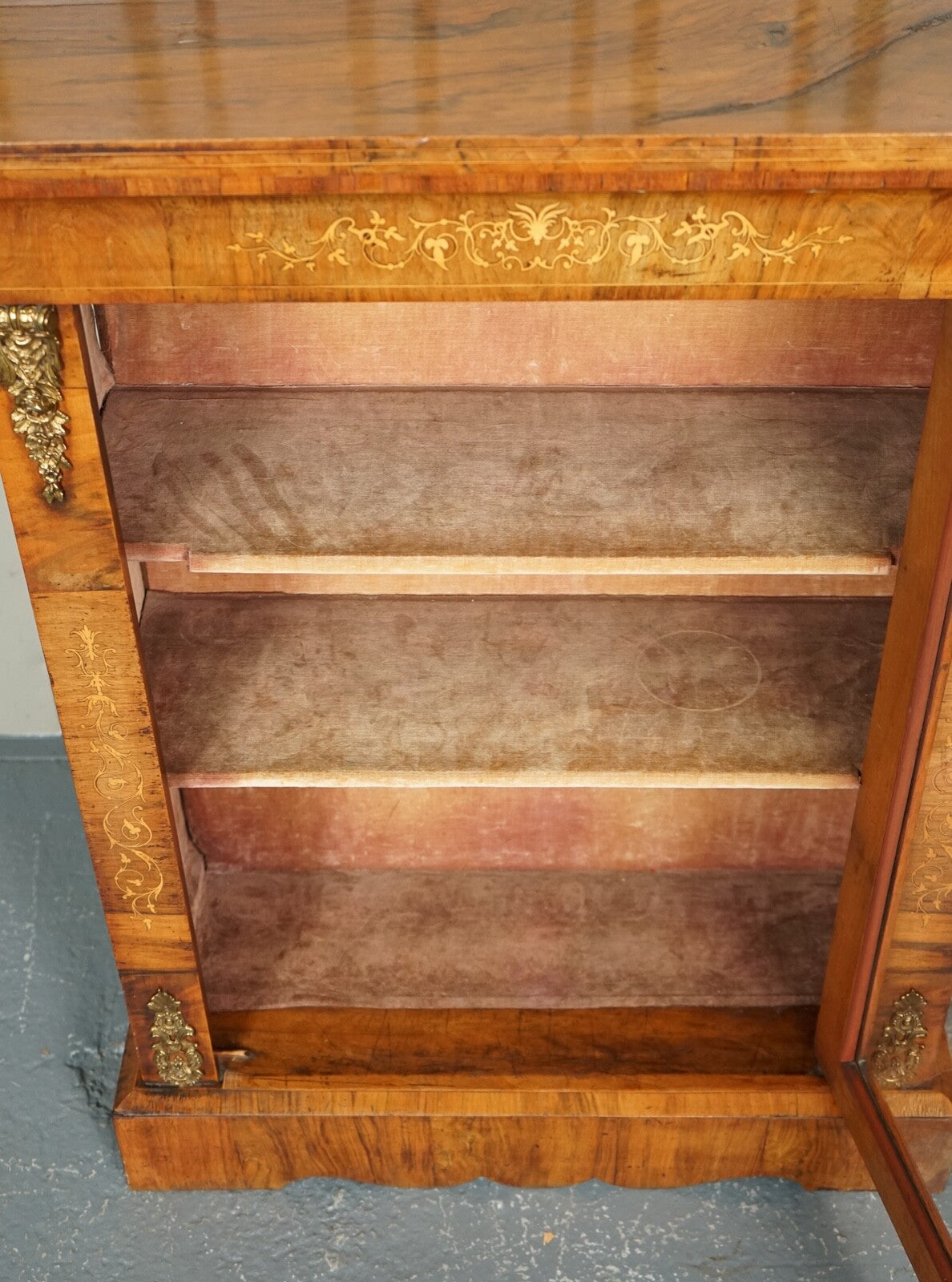 19TH CENTURY VICTORIAN BURR WALNUT MARQUETRY PIER GLAZED CABINET