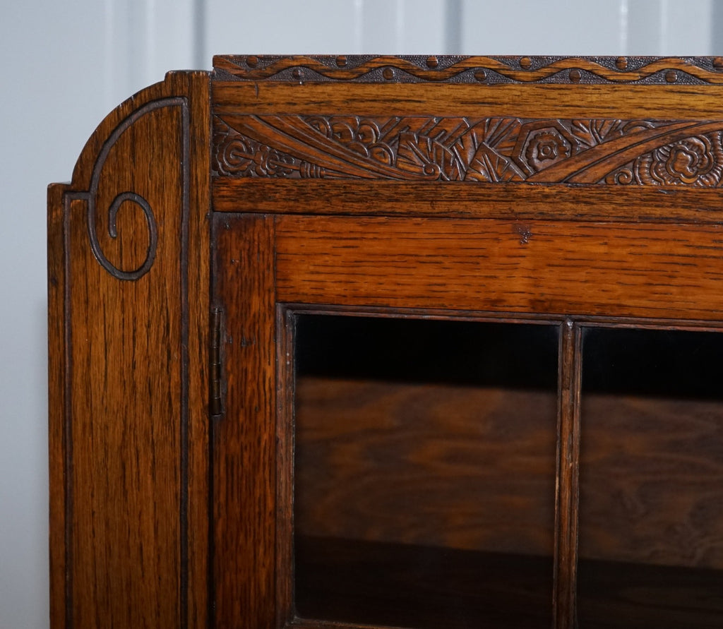 ANTIQUE CIRCA 1920'S ENGLISH OAK ART DECO CARVED BOOKCASE CABINET