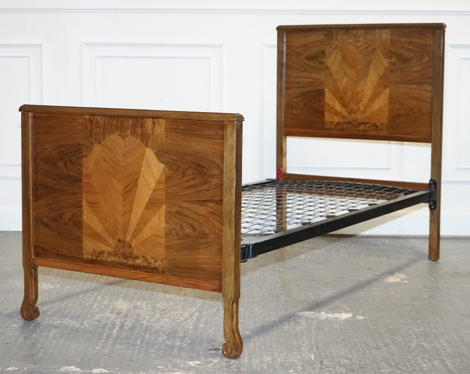 ART DECO BURR WALNUT DECORATIVE INLAID PANELS SINGLE BED (2/2)