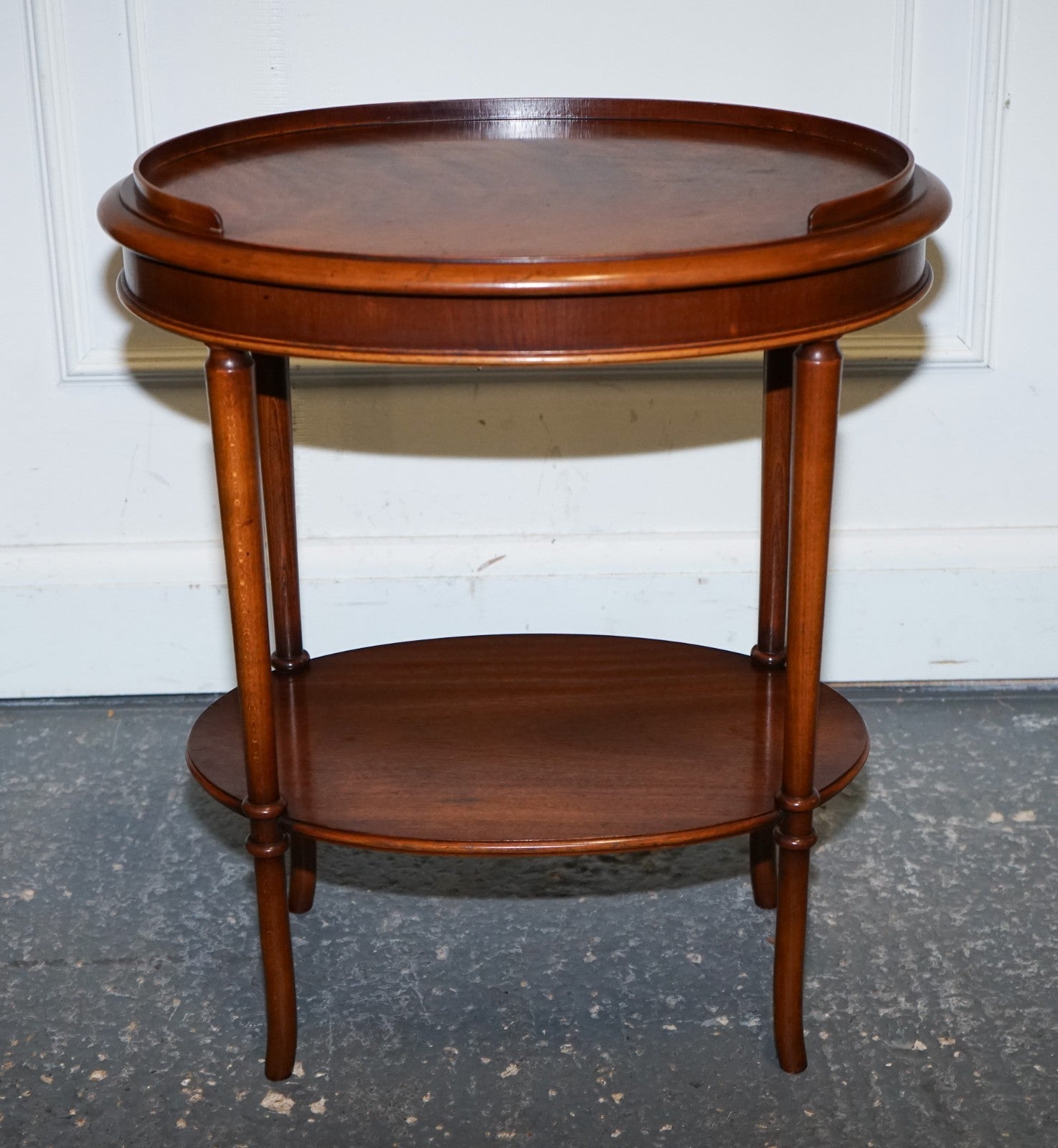 VINTAGE PAIR OF FLAMED MAHOGANY OVAL SIDE END WINE LAMP TABLE GALLERY RAIL TOP