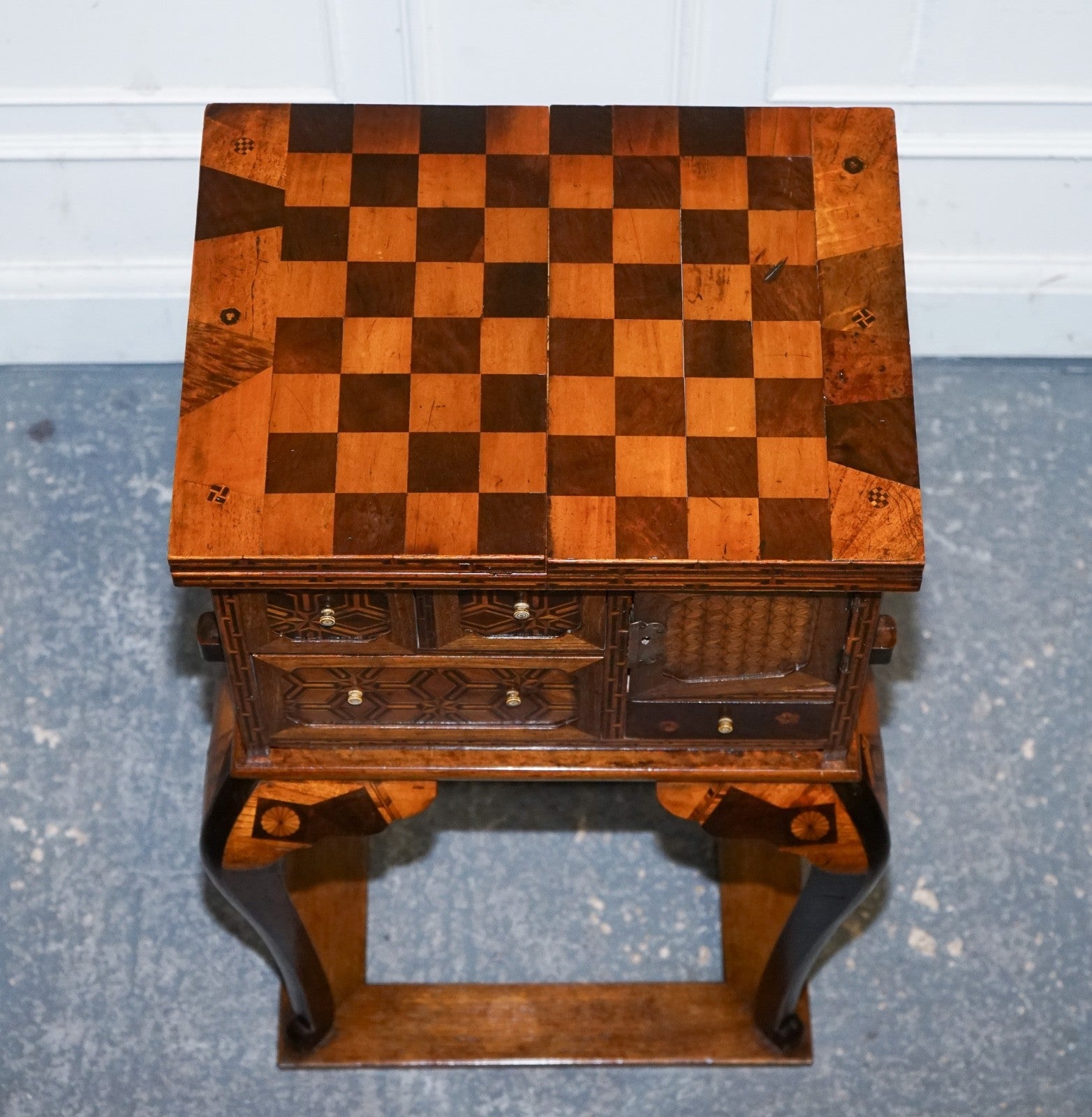 ANTIQUE CIRCA 1800S JAPANESE MARQUETRY GAMES TABLE CABINET ON STAND
