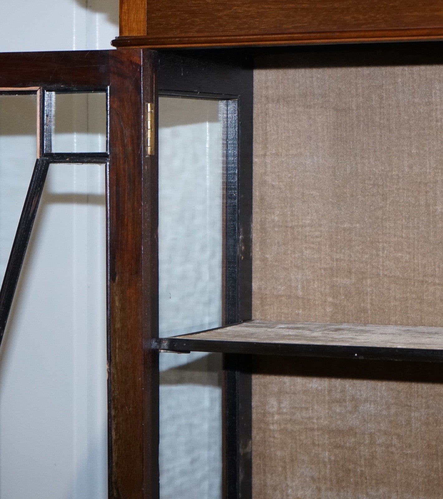 ENGLISH 19TH CENTRY GLAZED DISPLAY CURIO CABINET WITH FIXED SHELVES