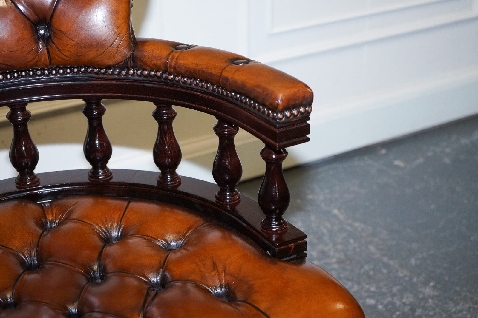 FULLY RESTORED CIGAR BROWN LEATHER CHESTERFIELD CAPTAINS OFFICE SWIVEL ARMCHAIR
