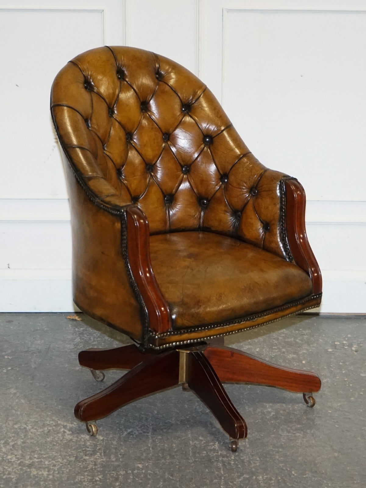 ANTIQUE DEEP BUTTONED CHESTERFIELD GEORGIAN STYLE HAND DYED LEATHER DESK CHAIR