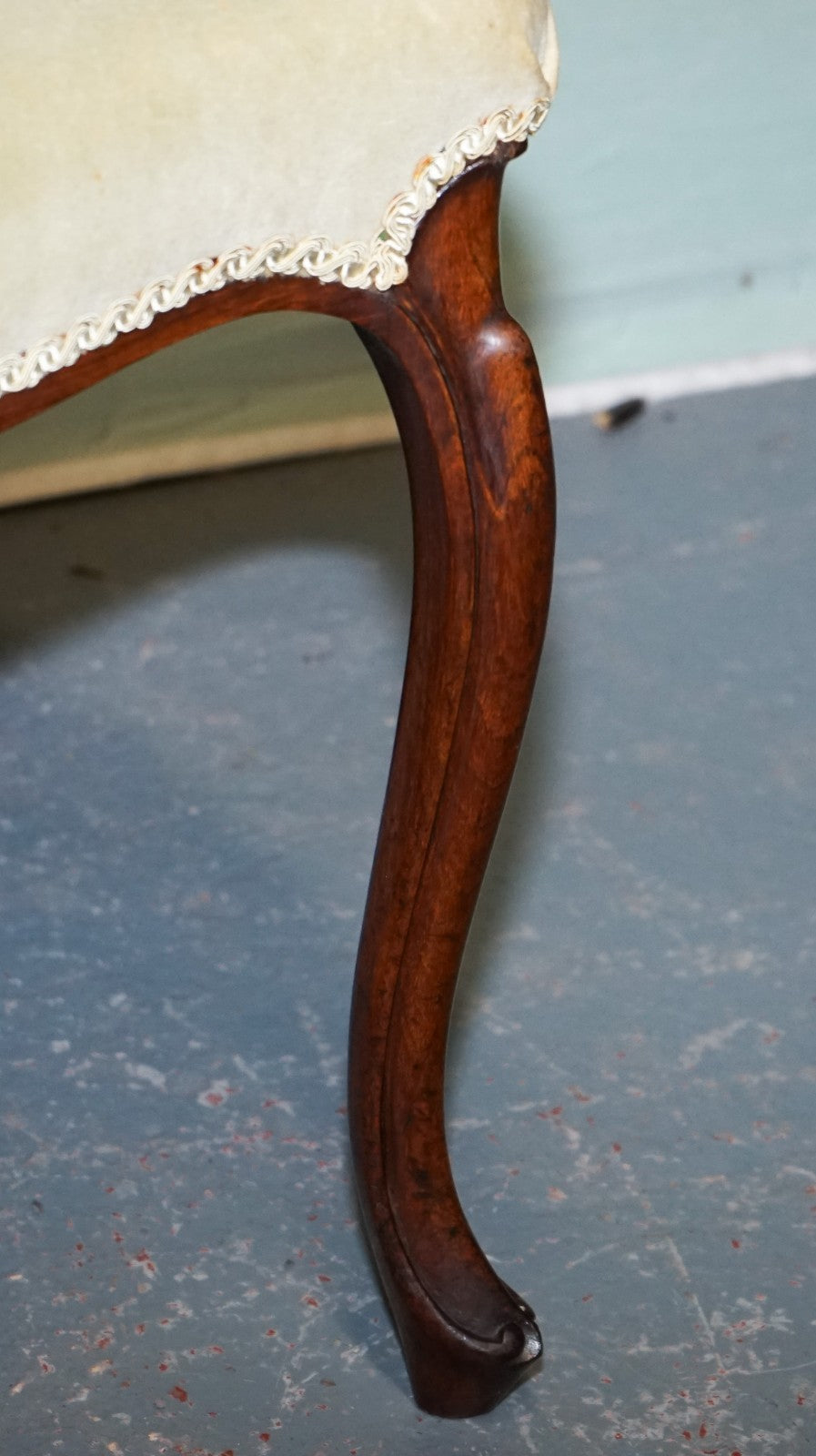 SET OF SIX CIRCA 1860 VICTORIAN BALLOON BACK DINNING CHAIRS