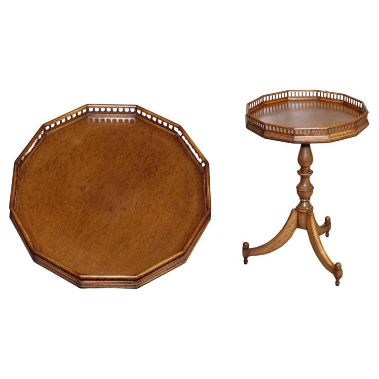 LOVELY REGENCY STYLE GALLERY RAIL SIDE END LAMP TABLE