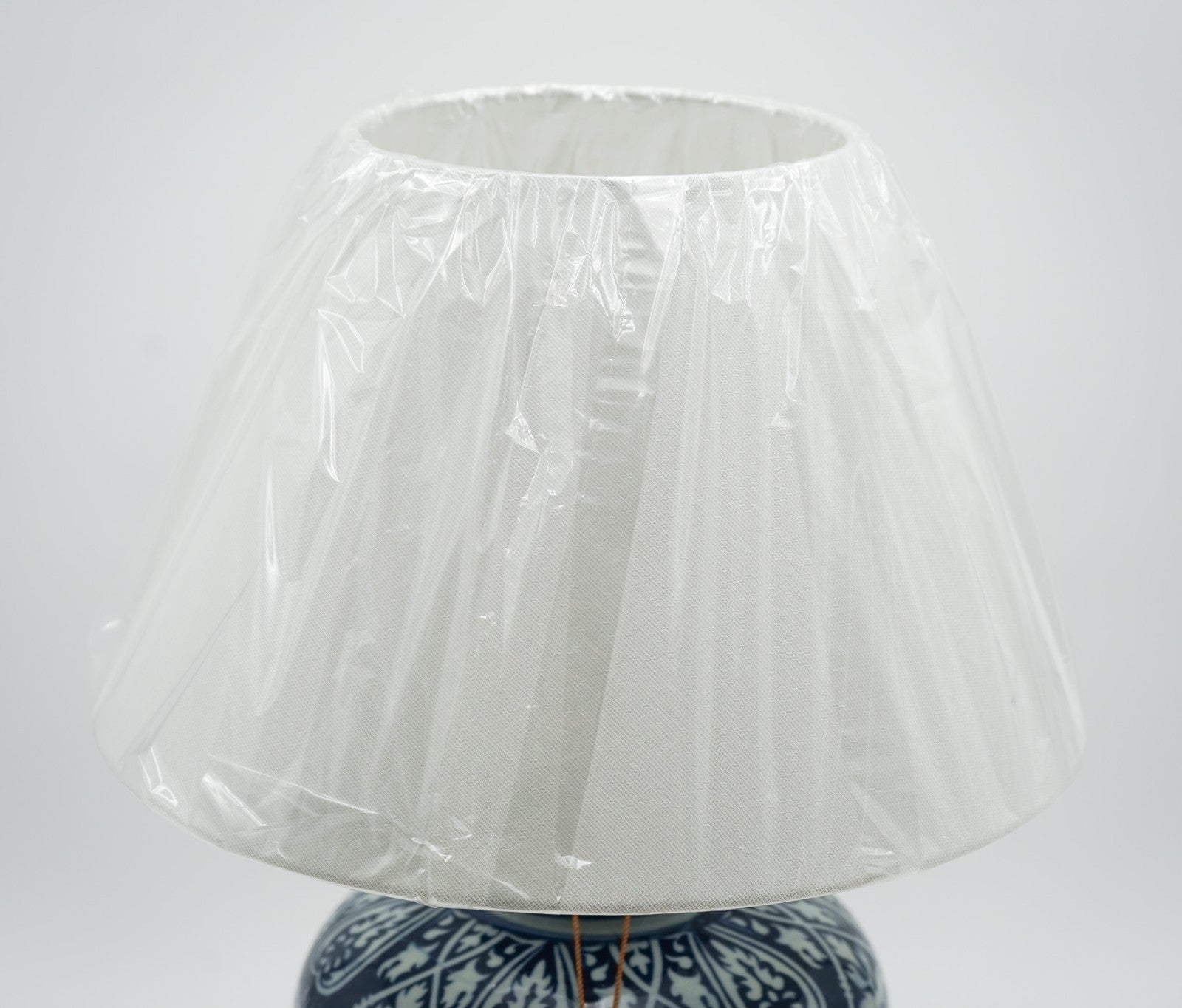 PAIR OF RALPH LAUREN EX DISPLAY CERAMIC TABLE LAMPS INCLUDING SHADES (1/2)