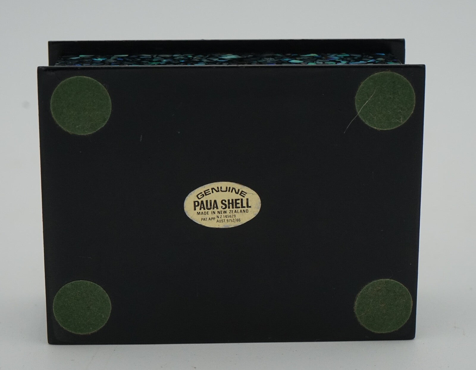 VINTAGE GENUINE PAUA SHELL ABALONE TRINKET JEWELERY STORAGE BOX FROM NEW ZEALAND