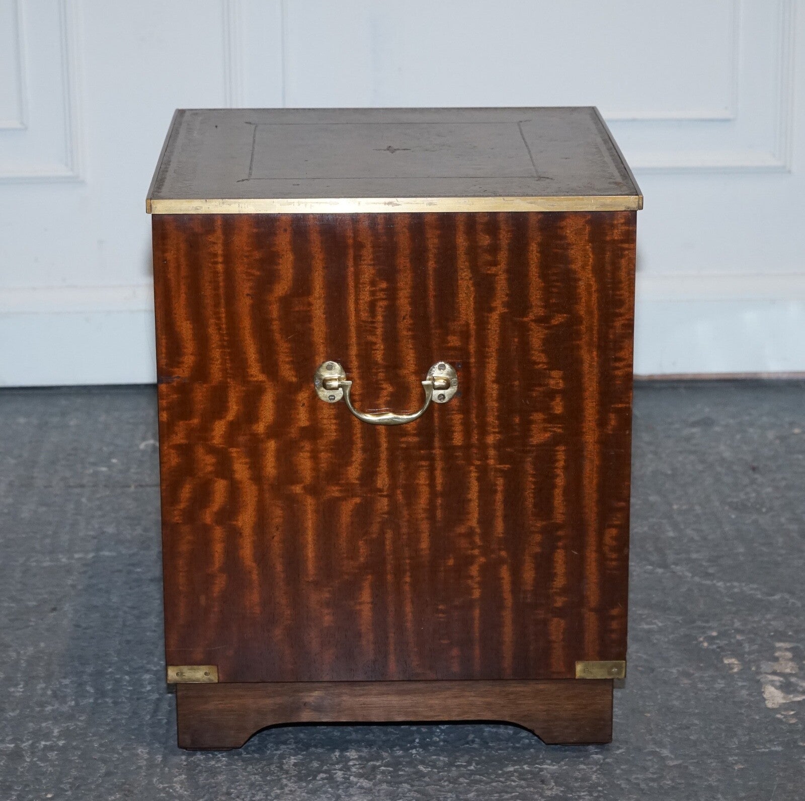 VINTAGE BEVAN FUNELL MILITARY CAMPAIGN BEDSIDE TABLE NIGHTSTAND LEATHER TOP