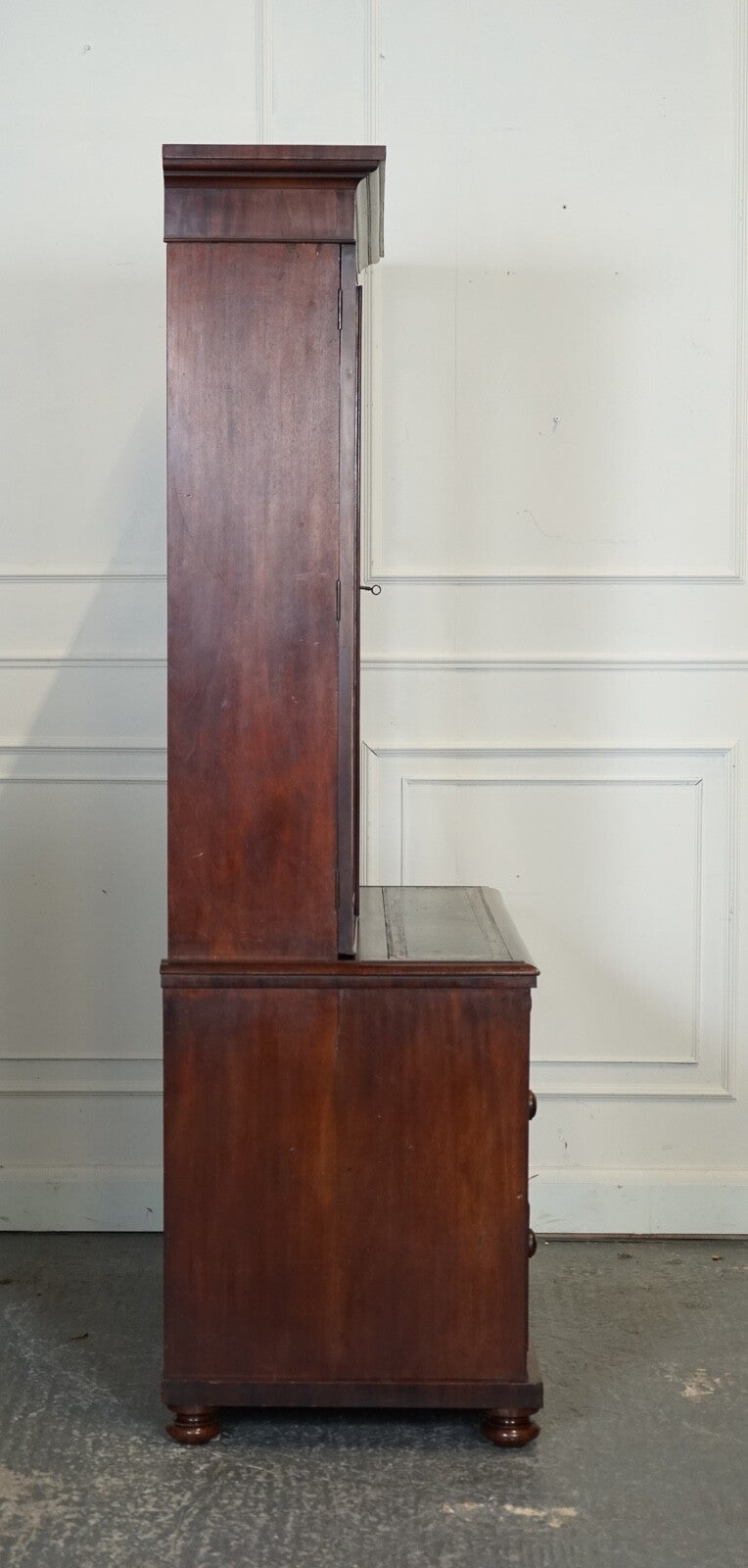 ANTIQUE DRESSER BOOKCASE DISPLAY CABINET ON CHEST OF DRAWERS BLACK LEATHER TOP