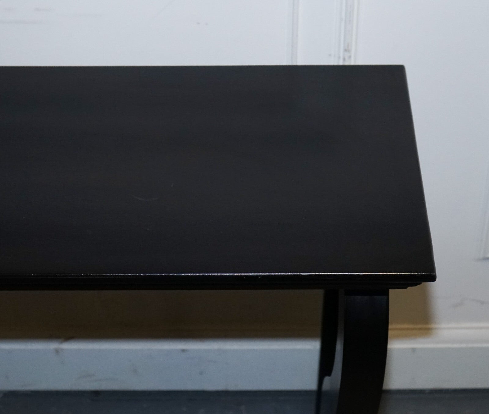 LOVELY BLACK FRENCH BAROQUE STYLE CONSOLE TABLE SIDEBOARD