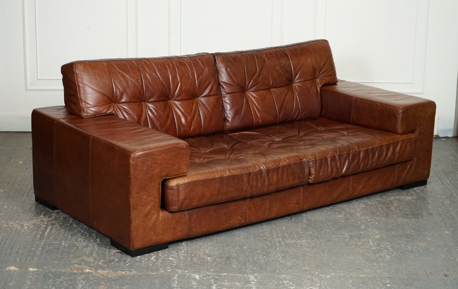 RETRO HALO TiMOTHY OULTON BROWN LEATHER SOFA