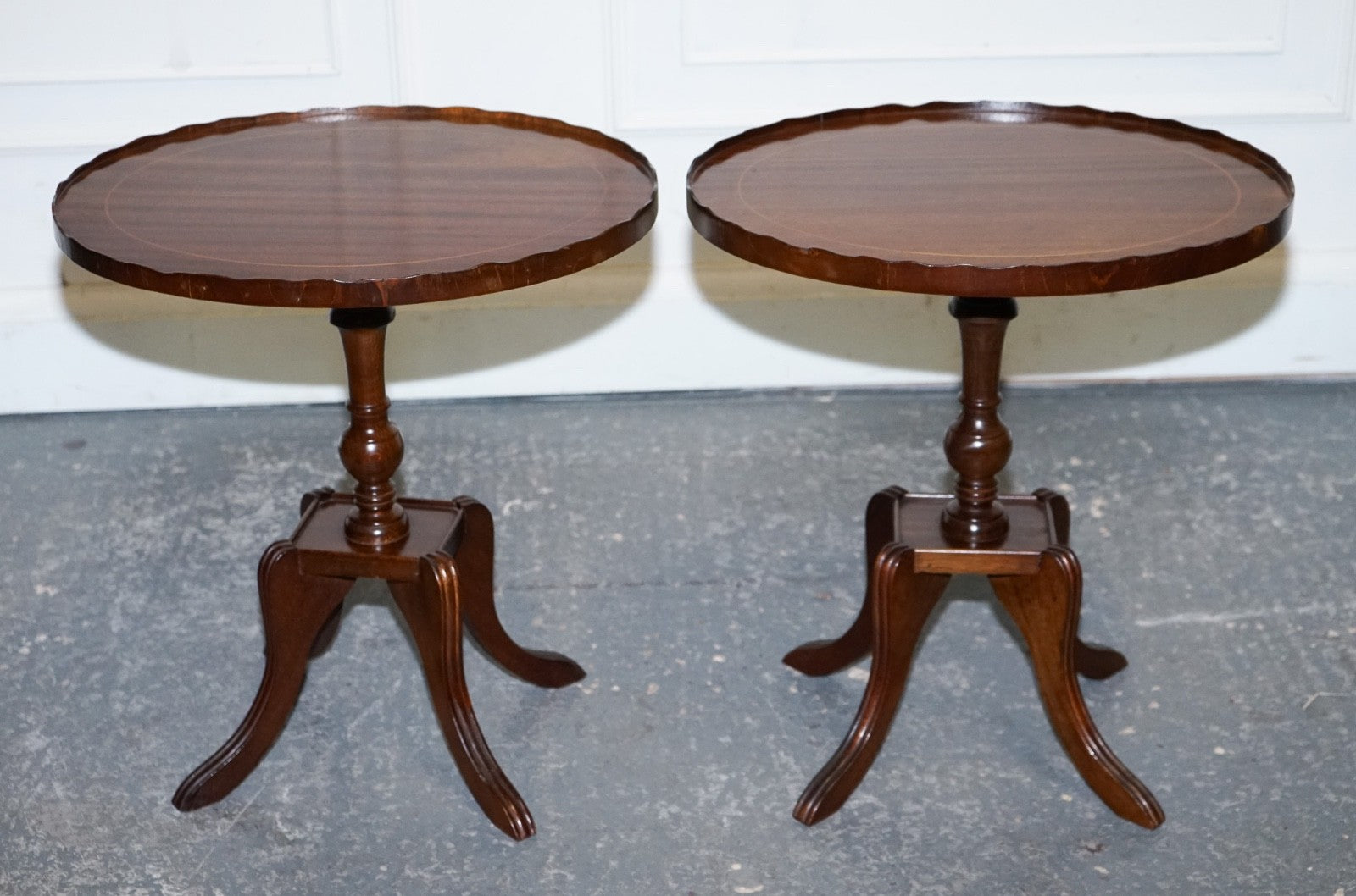 VINTAGE PAIR OF MAHOGANY SIDE END WINE TABLE WITH GALLERY RAIL PIE CRUST BORDER
