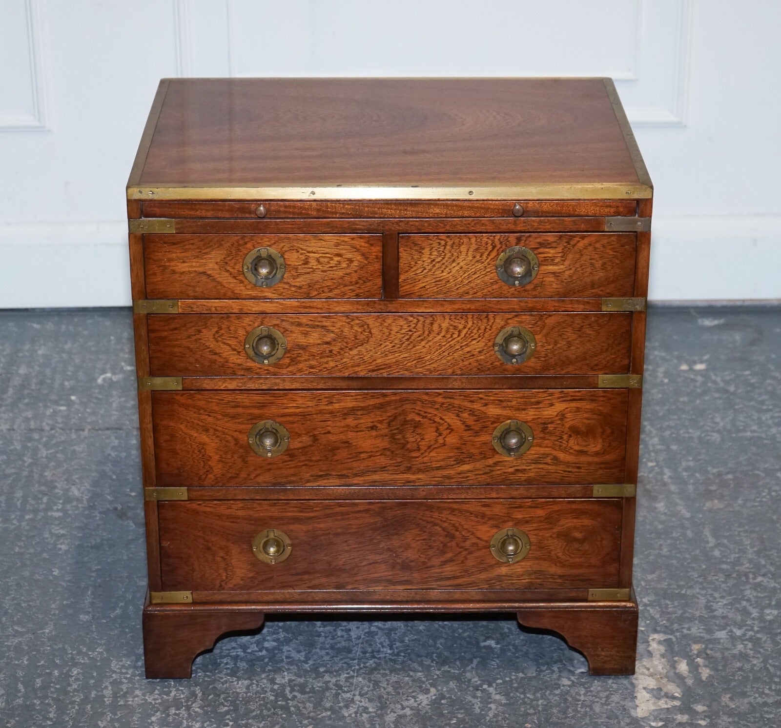 MILITARY CAMPAIGN SMALL CHEST OF DRAWERS SIDE TABLE WITH LEATHER SLIDE OUT TRAY