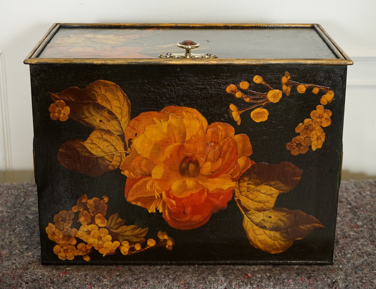 VERY DECORATIVE VINTAGE SHAW & SONS METAL FLORAL HAND PAINTED DESIGN STORAGE BOX