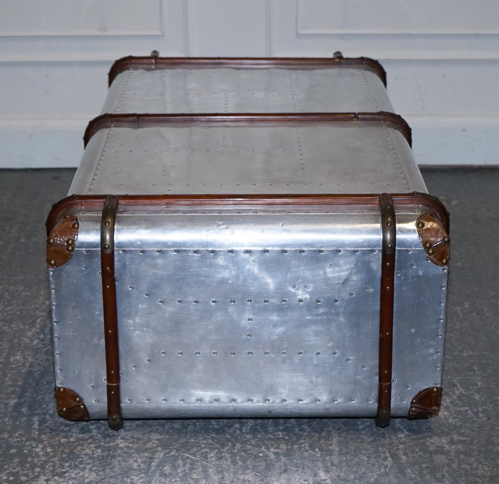 VINTAGE TIMOTHY OULTON AVIATOR INDUSTRIAL SILVER COFFEE TABLE LEATHER DETAILS