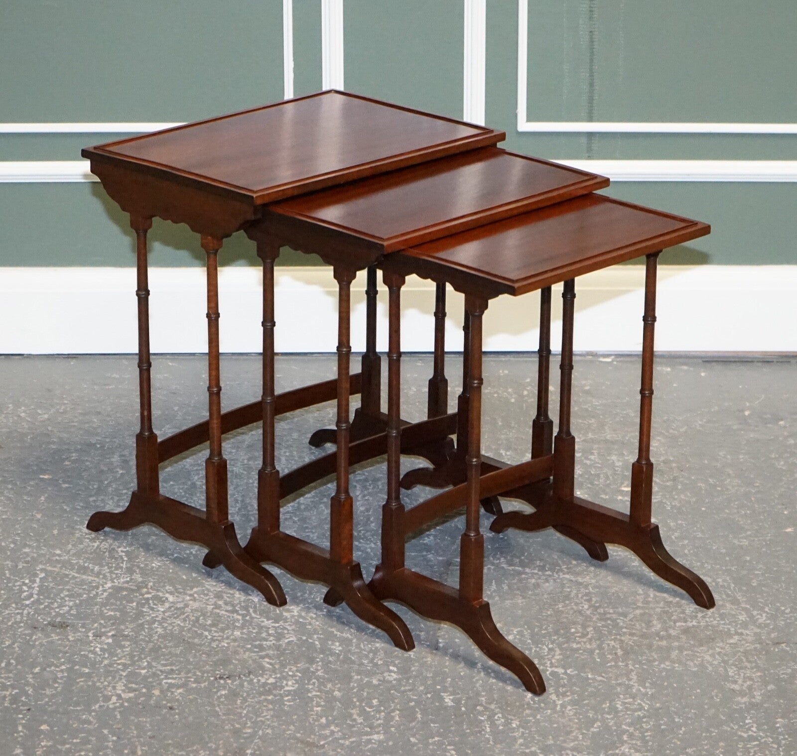GEORGIAN NEST OF FOUR NESTING TABLES SIDE TABLES WITH BAMBOO LEGS