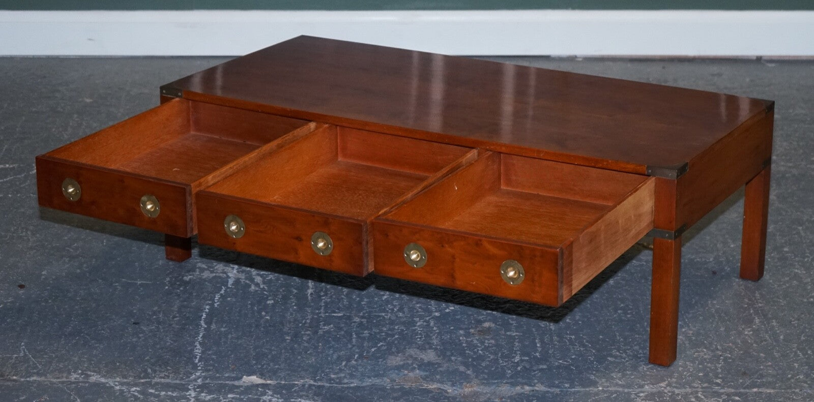 RESTORED BURR YEW & ELM BRASS MILITARY CAMPAIGN 3 DRAWER COFFEE TABLE