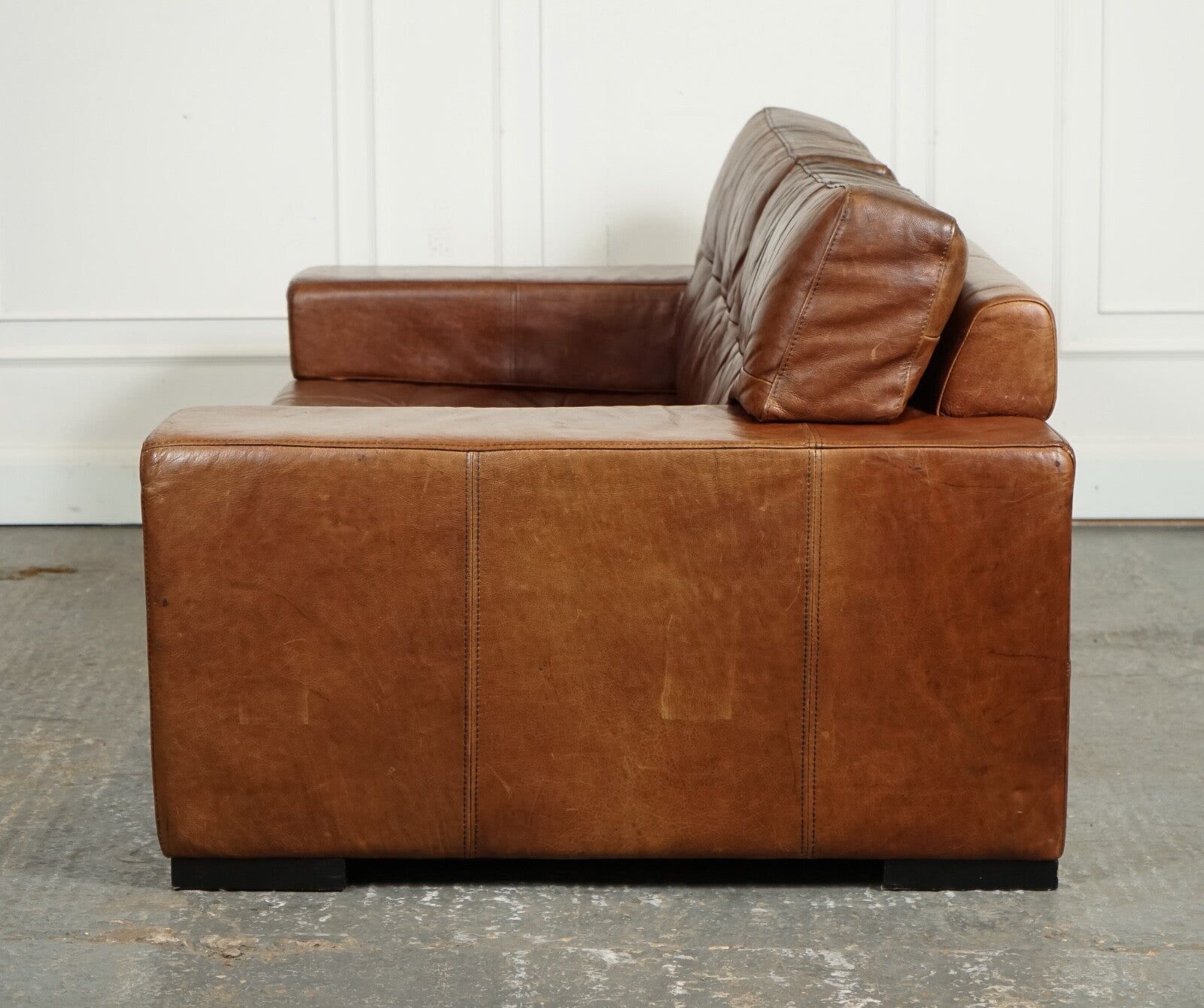 RETRO HALO TiMOTHY OULTON BROWN LEATHER SOFA