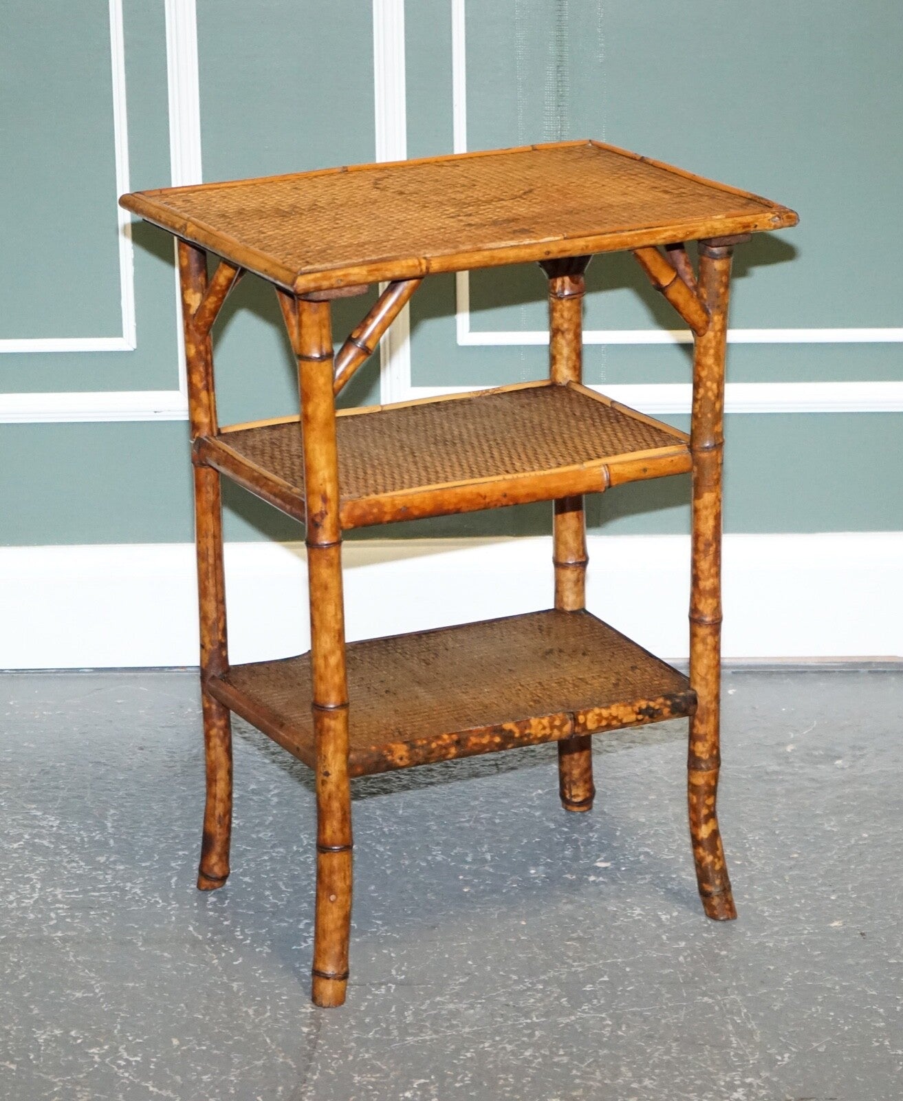 ANTIQUE ENGLISH BURNT BAMBOO THREE TIER SIDE END LAMP TABLE