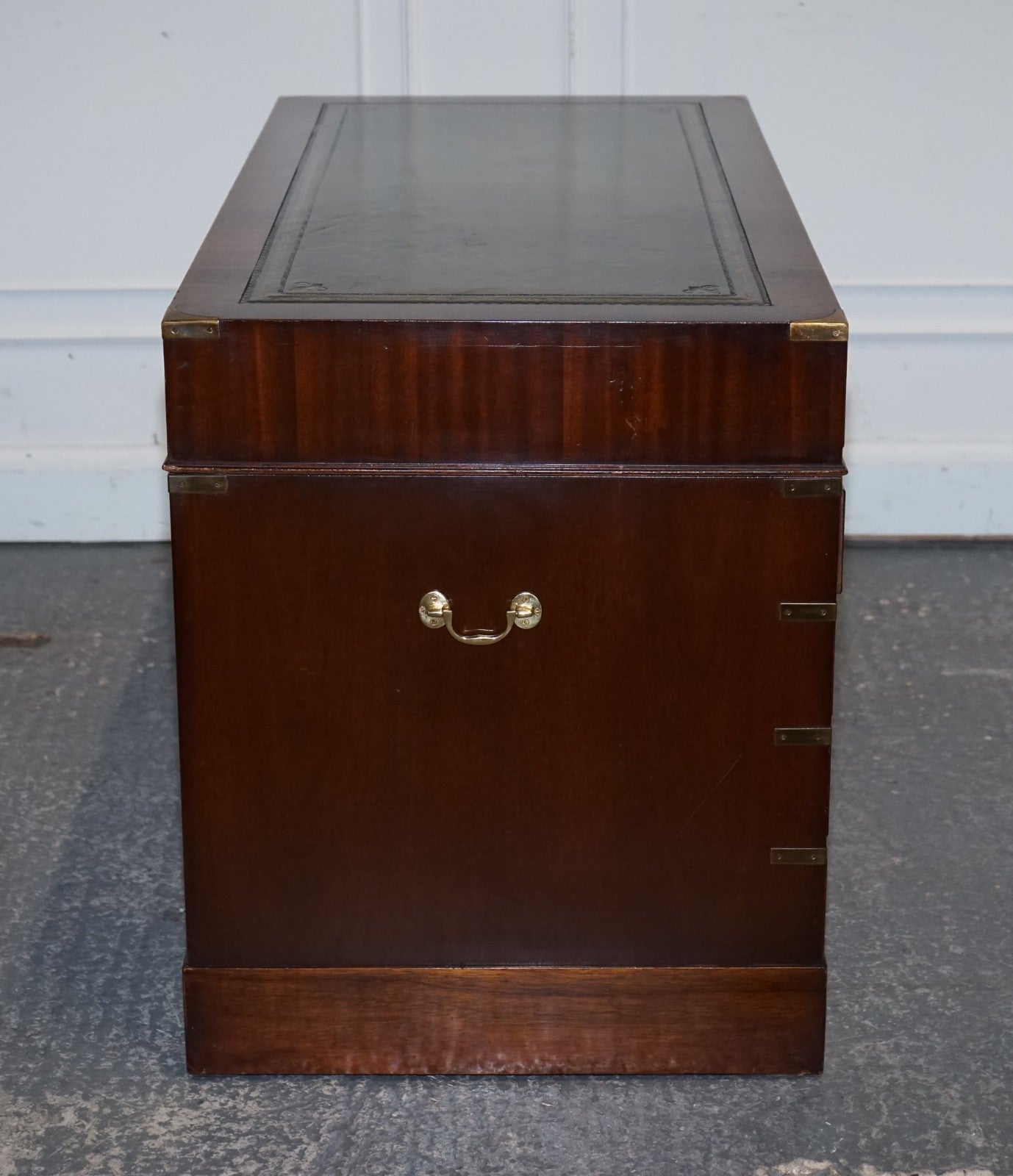 FINE RESTORED MILITARY CAMPAIGN TWIN PEDESTAL DESK WITH GREEN LEATHER TOP