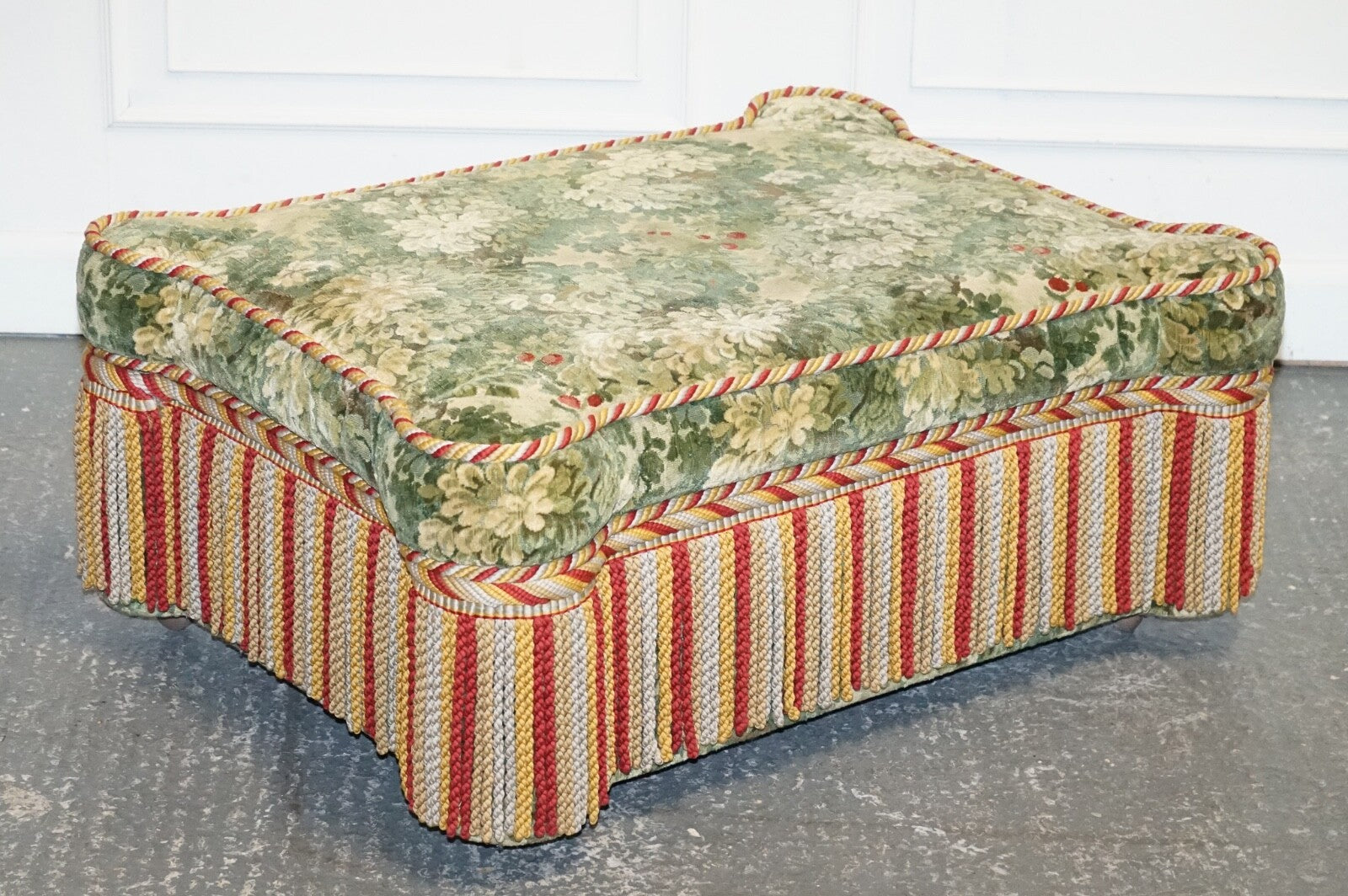 VINTAGE GREAT HARDWICKE TAPESTRY FABRIC OTTOMAN WITH TASSELS AND FRINGE