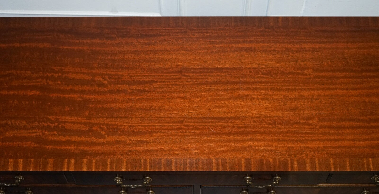 STUNNING VINTAGE BEVAN FUNNEL HARDWOOD SIDEBOARD BANK OF DRAWERS
