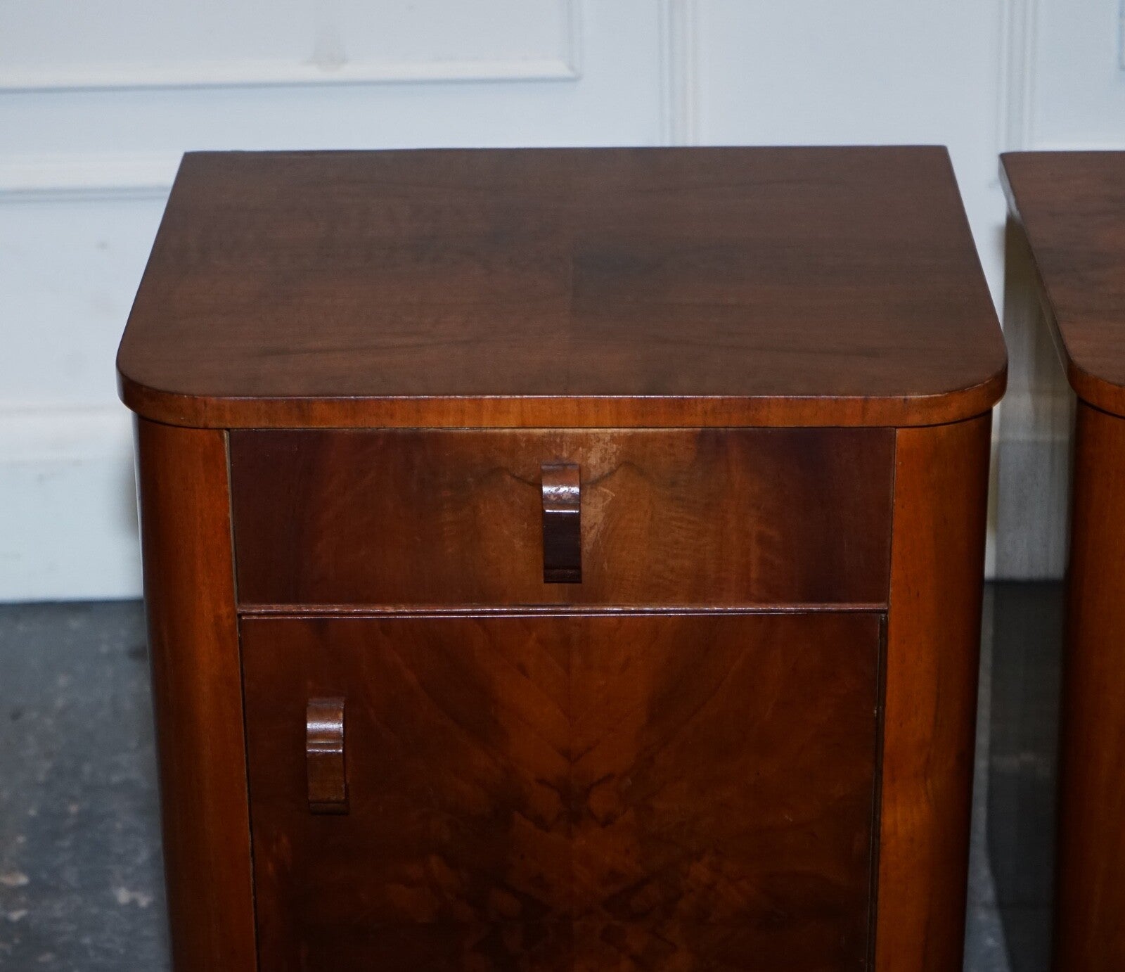 PAIR OF 1930'S ART DECO BURR WALNUT BEDSIDE TABLES NIGHTSTANDS DRAWER & CUPBOARD