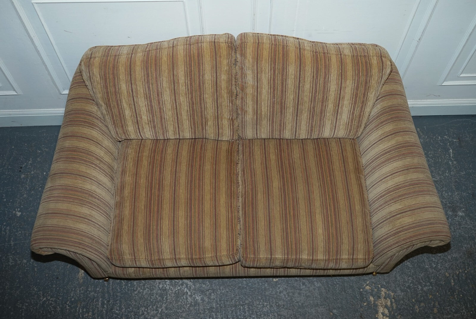 VINTAGE PARKER KNOLL WESTBURY 2 SEATER FABRIC SOFA WITH CASTOR FEET