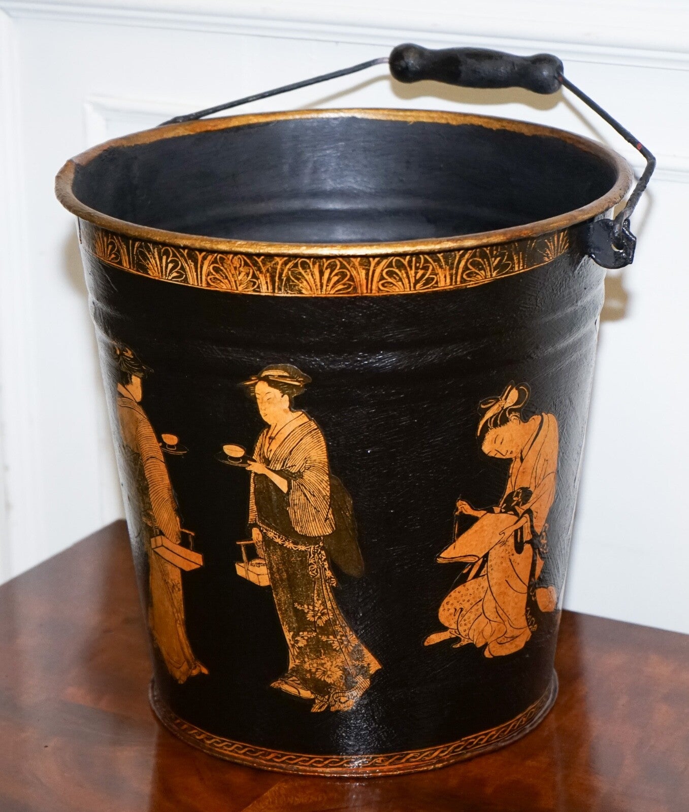 VINTAGE METAL TRADITIONAL DECOUPAGE BIN OR PLANTER BUCKET ORIENTAL DECORATIONS