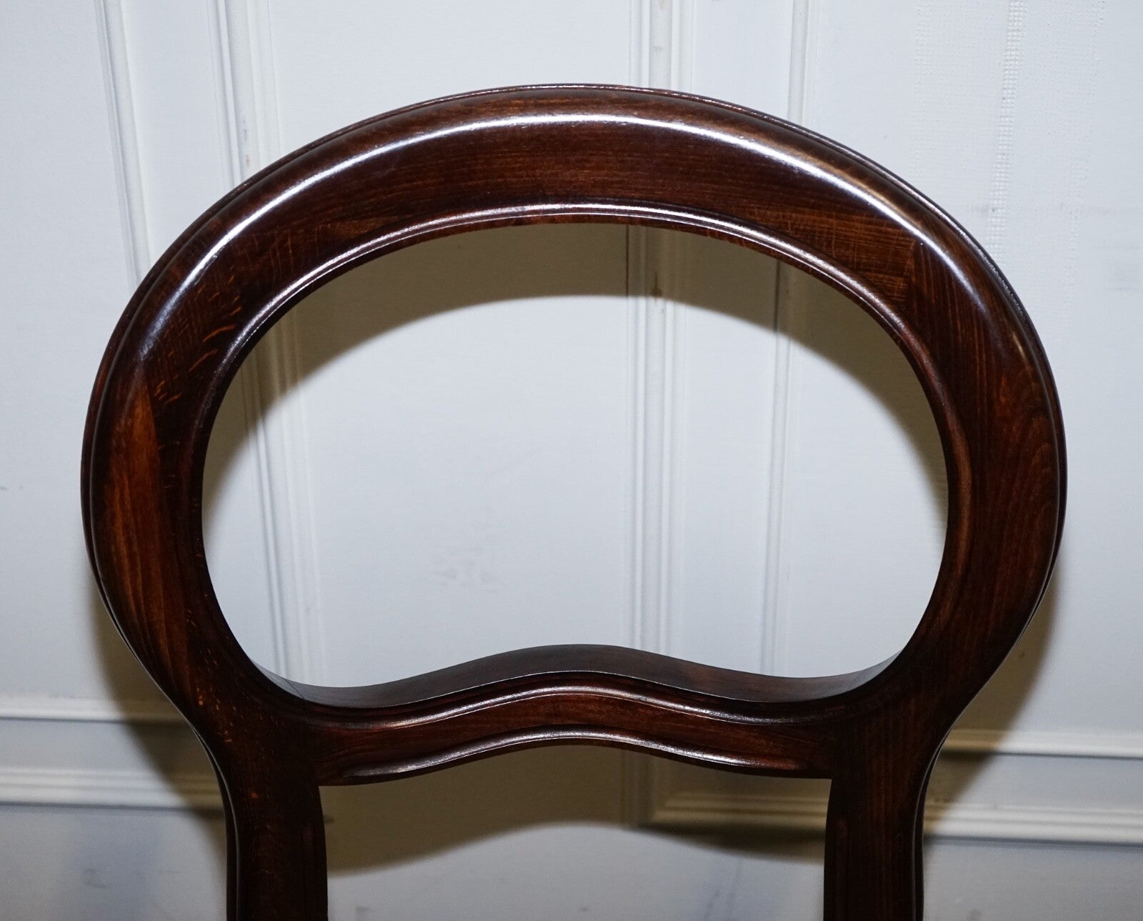 VINTAGE SET OF FOUR WOODEN BALLOON BACK DINING CHAIRS WITH VELVET SEAT