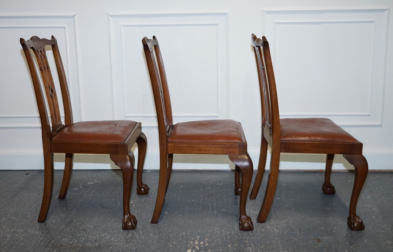 CHIPPENDALE STYLE 5 DINING CHAIRS WITH LEATHER SEATS PERFECT FOR ROUND TABLE