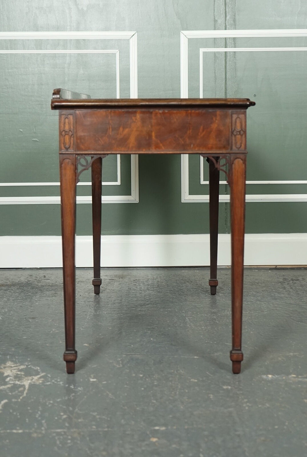 STUNNING CHIPPENDALE STYLE MAHOGANY CONSOLE HALLWAY TABLE WITH ORIGINAL HANDLES