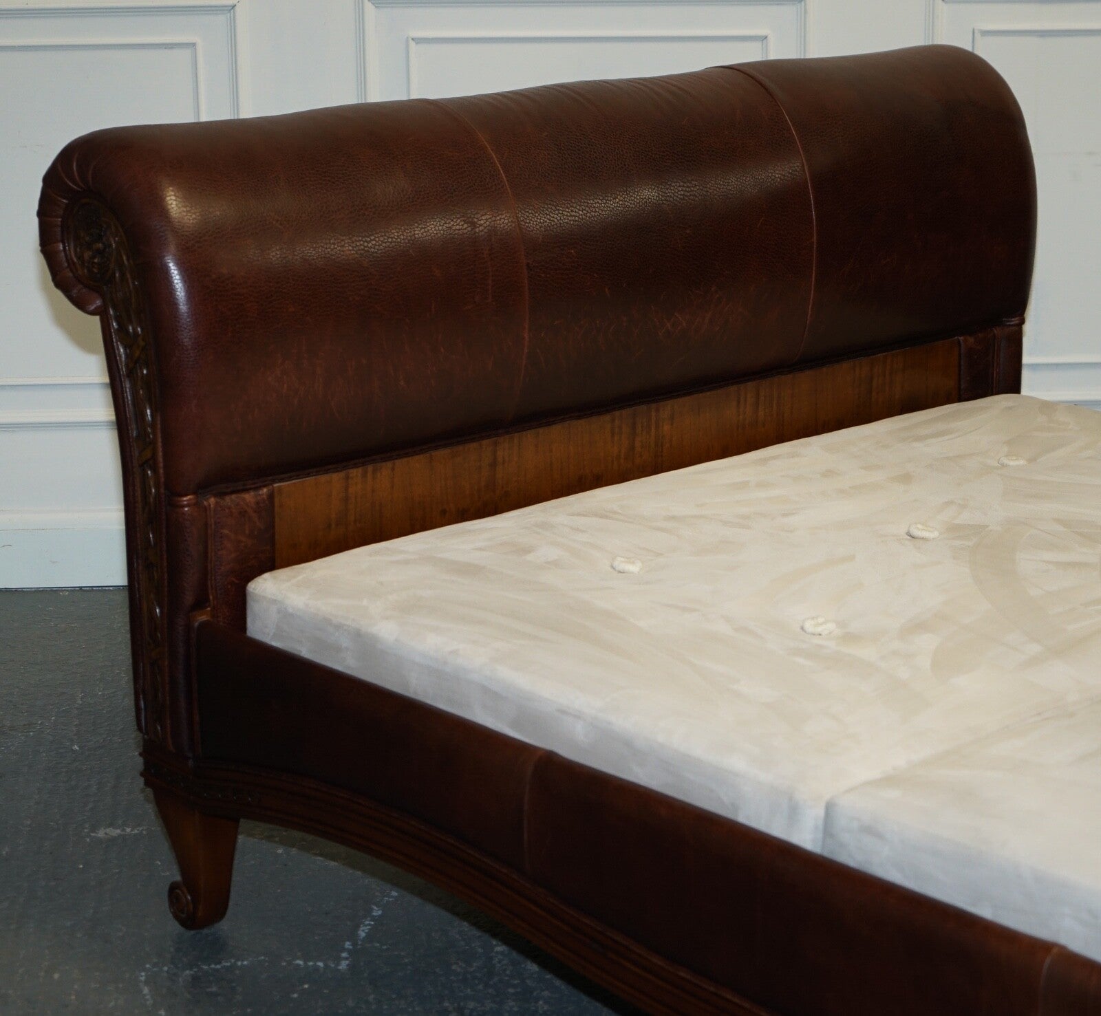 STUNNING KING SIZE BONAPARTE CARVED LEATHER BED AND SO TO BED RRP £14,000