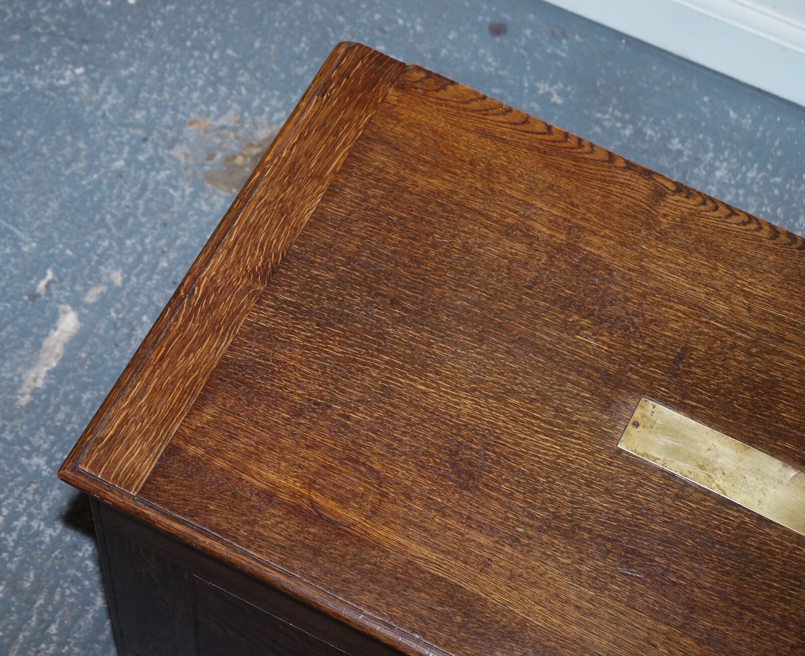LARGE RARE  VICTORIAN ANTIQUE MILITARY CAMPAIGN SPECIMEN TRUNK OR LETTERS TRUNK