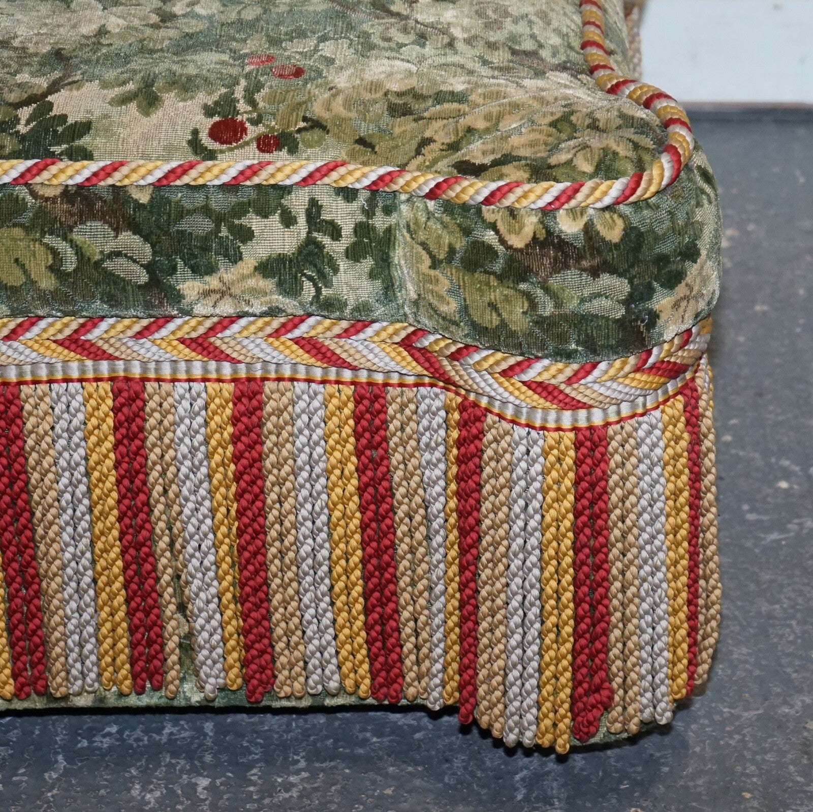 VINTAGE GREAT HARDWICKE TAPESTRY FABRIC OTTOMAN WITH TASSELS AND FRINGE