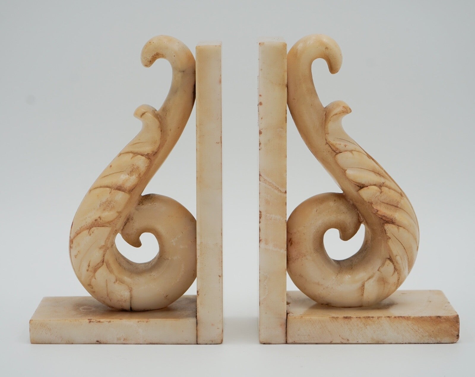 VINTAGE ITALIAN HAND CARVED ALABASTER DECORATIVE BOOK ENDS CIRCA 1960